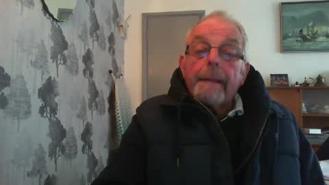 Champers online show from February 25, 10:47 am