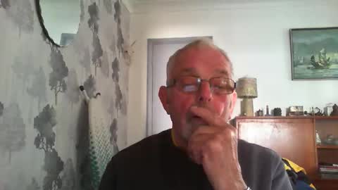 Champers online show from April 14, 3:11 pm