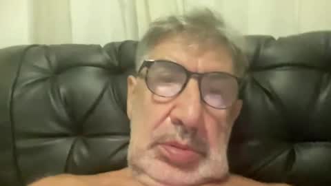 champsex305610 online show from February 18, 7:44 pm