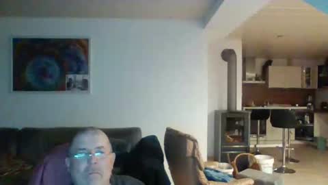 Snapshot of charles6064 chatting on February 21, 6:26 pm charles6064 online show from February 21, 6:26 pm