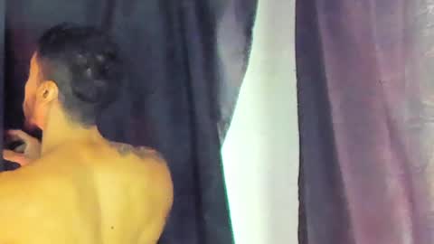 Snapshot of charless_dickenss chatting on February 6, 9:49 pm charless_dickenss online show from February 6, 9:49 pm