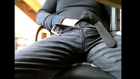 Snapshot of charly052 chatting on February 25, 2:22 pm charly052 online show from February 25, 2:22 pm