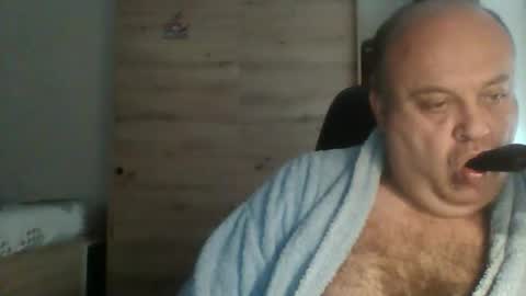 charly online show from December 19, 10:56 am