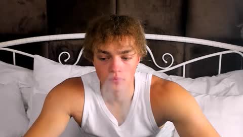 Snapshot of chase_muscular chatting on October 15, 8:38 pm Chase online show from October 15, 8:38 pm