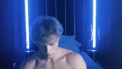 Snapshot of chase_muscular chatting on September 9, 10:15 am Chase online show from September 9, 10:15 am