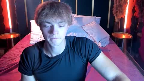 Snapshot of chase_muscular chatting on September 24, 10:25 am Chase online show from September 24, 10:25 am