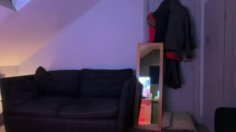 Cheekylondon online show from September 25, 12:20 am