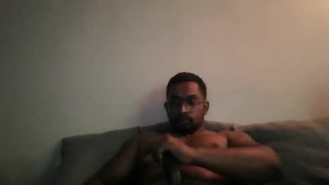 chennaibull1011 online show from May 24, 12:33 pm