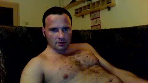 Snapshot of cheryloverboy chatting on December 10, 12:23 am cheryloverboy online show from December 10, 12:23 am