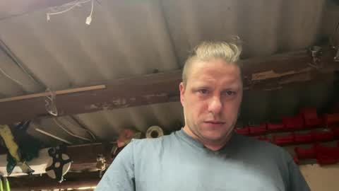 Chris online show from December 7, 6:21 am