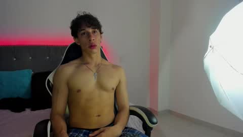 Chris Evans online show from November 11, 4:06 am