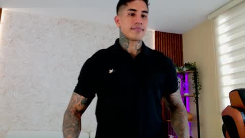 chris reilly online show from March 12, 8:38 pm