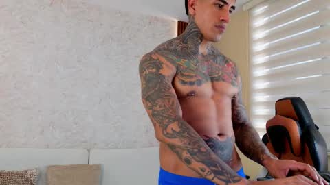 chris reilly online show from March 25, 9:41 pm