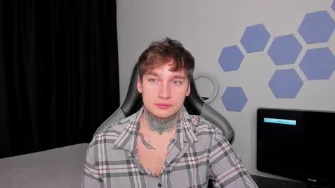 Chris Tyson online show from October 18, 12:37 am