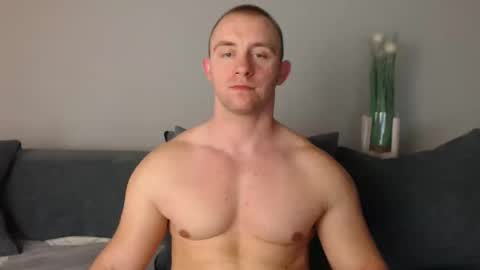 chrisbigbiceps online show from January 24, 6:35 pm