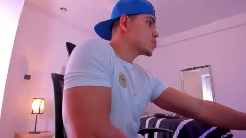 chrismorgan24 online show from November 23, 12:32 am