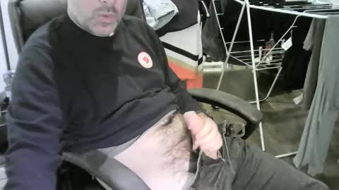 Snapshot of chrisprngr chatting on October 19, 2:31 pm chrisprngr online show from October 19, 2:31 pm