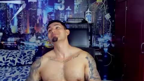 Chriss Stewart online show from June 13, 3:59 am
