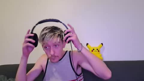 Christopher online show from December 1, 10:57 pm