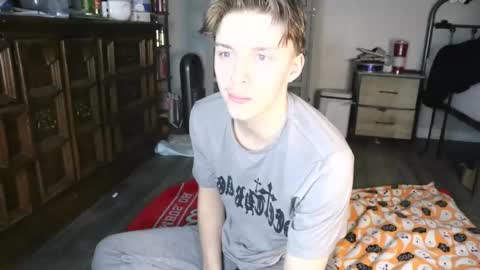 christianslong online show from January 16, 1:41 am