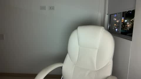 Chris online show from December 14, 1:17 am