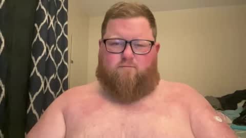 chubbsguy92 online show from December 4, 12:50 am