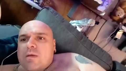 chubbyman40 online show from May 27, 5:15 am