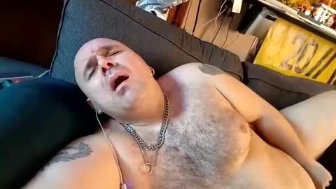 chubbyman40 online show from May 28, 8:12 am