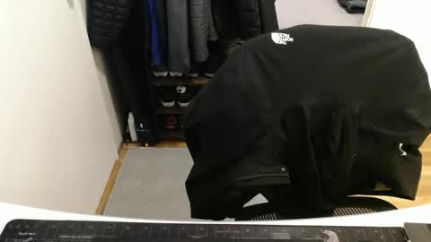 AstorYvr online show from November 25, 2:02 am