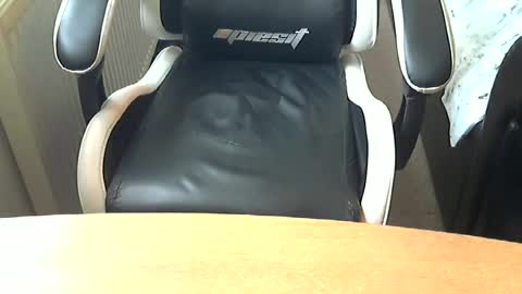 chunkisgreat online show from August 3, 2:01 pm