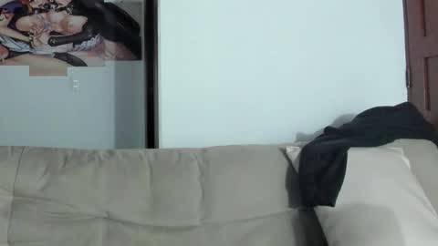 cirosky_elchicopolla online show from March 23, 3:23 am