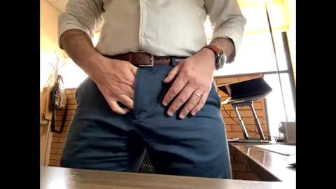 Cjd32 online show from March 18, 5:27 pm