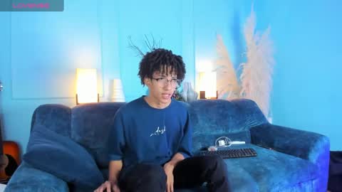 Cj Bocanegra online show from December 20, 12:38 pm