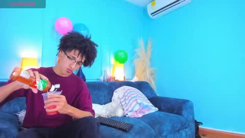 Cj Bocanegra online show from March 3, 12:54 pm