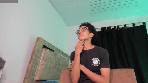 cj_davis1 online show from March 12, 5:04 am