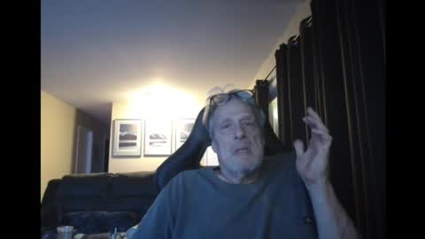 cjscout online show from December 24, 7:06 am