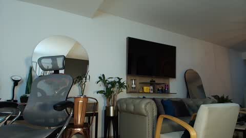 clark_strong online show from January 19, 1:10 am