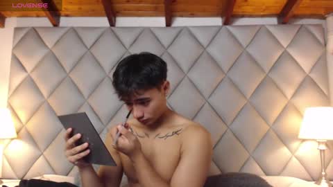 clement_reyes online show from September 22, 12:26 pm