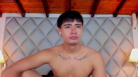 clement_reyes online show from November 25, 1:02 pm