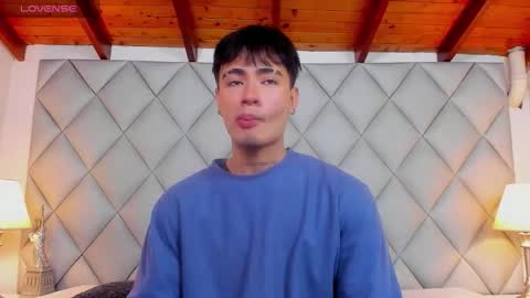 clement_reyes online show from December 4, 7:43 pm