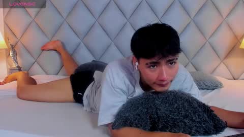 clement_reyes online show from November 30, 3:36 pm