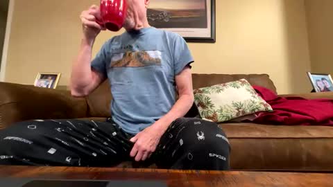 Closetbicd online show from February 25, 10:16 am