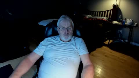 Snapshot of cloudalert62 chatting on January 10, 10:57 pm cloudalert62 online show from January 10, 10:57 pm