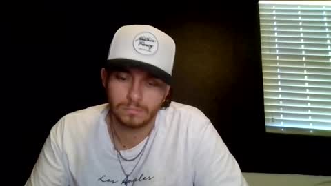 tallhungandcloudy online show from June 22, 1:11 am