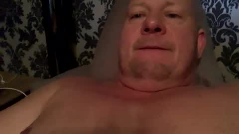 Snapshot of col4nows chatting on October 15, 9:50 am col4nows online show from October 15, 9:50 am