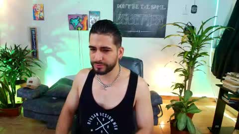 colin_stone online show from December 5, 2:46 pm