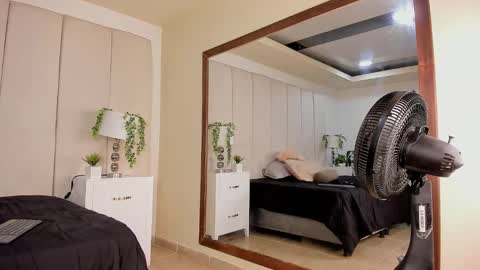 college_muscle_ass online show from October 5, 4:11 pm