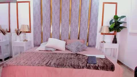 college_muscle_ass online show from September 18, 1:57 pm