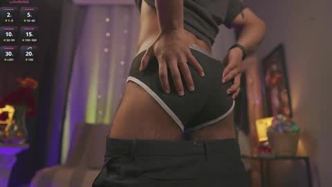 colstorw_ online show from March 28, 10:26 am