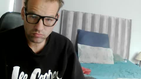 cookiecandyx online show from June 16, 10:17 am